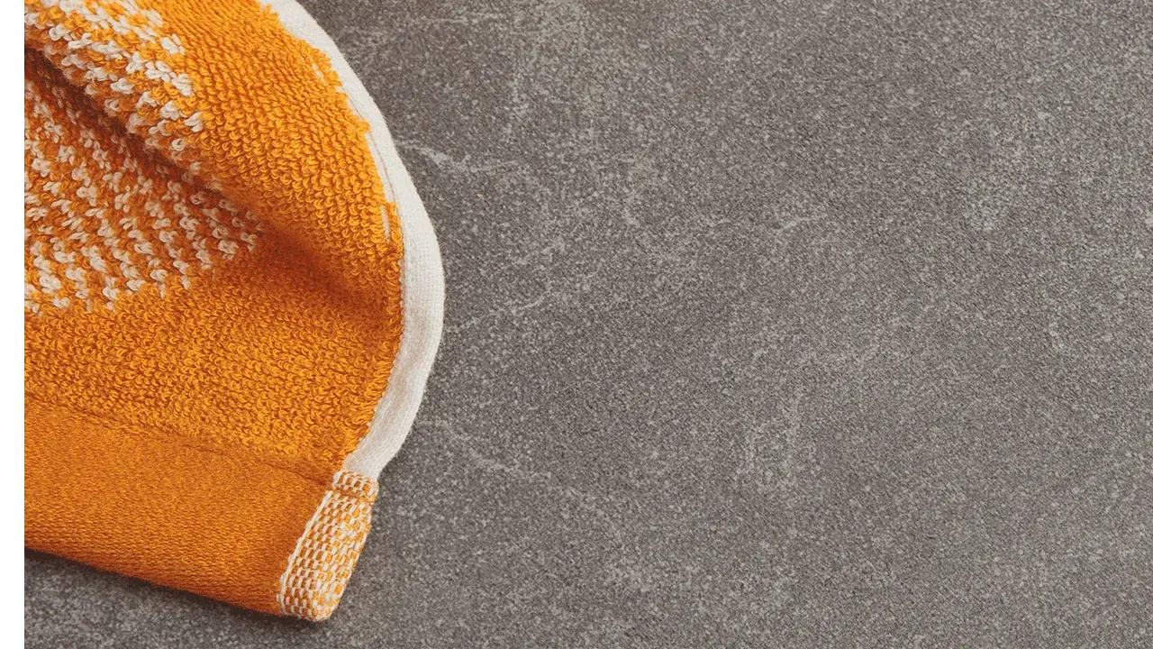 Stone/concrete effect LVT